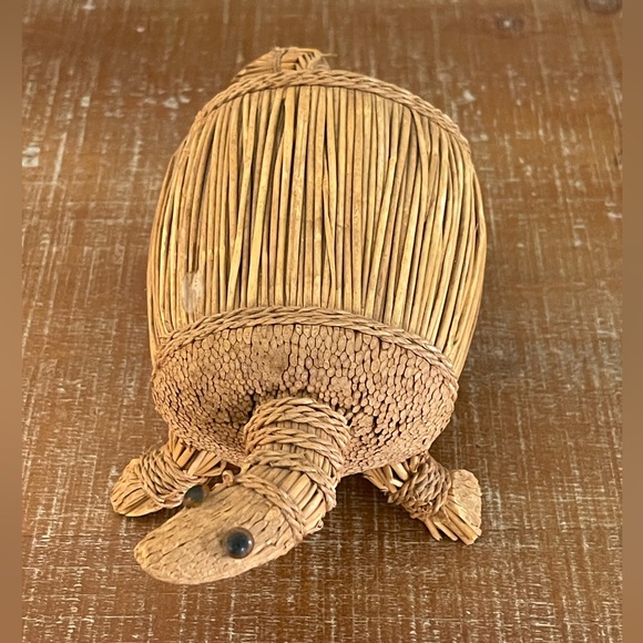 Vintage Hand Woven Grass Straw Turtle Figure Sea Turtle - Picture 2 of 6